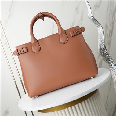 BURBERRY   2025新款女生時尚包包   尺寸：34×25×16CM