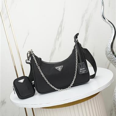PRADA   2025新款女生時尚包包   尺寸：22*12*6CM