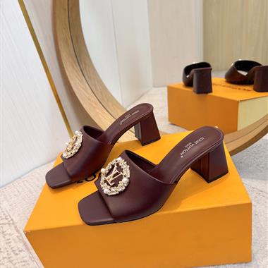 LOUIS VUITTON  2026新款女生休閒時尚鞋子