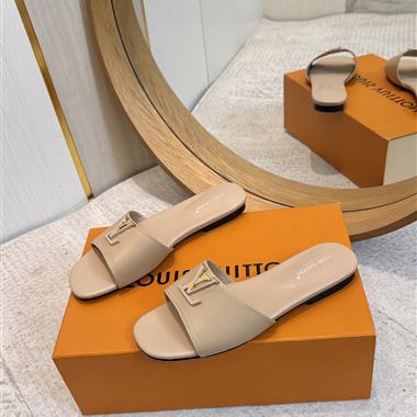 LOUIS VUITTON  2026新款女生休閒時尚鞋子