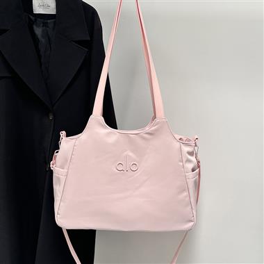 ALO   2026新款時尚休閒包   尺寸：43*17*35CM