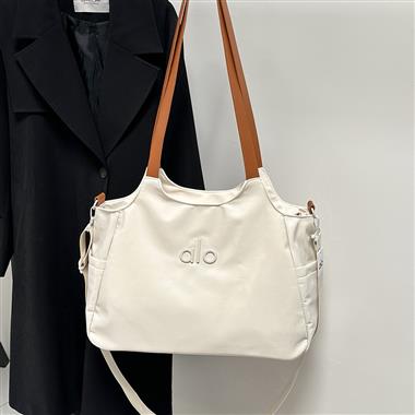 ALO   2026新款時尚休閒包   尺寸：43*17*35CM