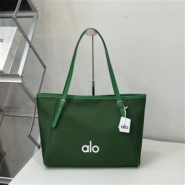 ALO   2026新款時尚休閒包   尺寸：46*15*30CM