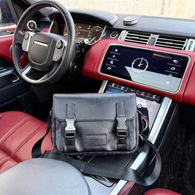 COACH  2026新款男生時尚包包 尺寸：27x20x6CM