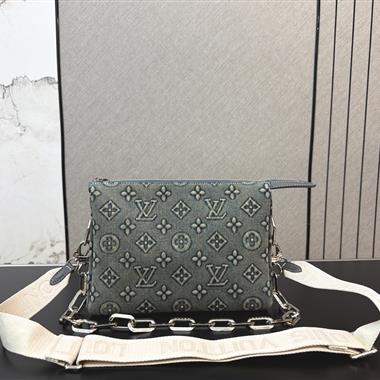 LOUIS VUITTON   2026新款男生時尚包包 尺寸：26*19CM