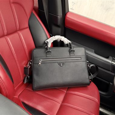 PRADA   2026新款男生時尚包包 尺寸：38x28x7CM