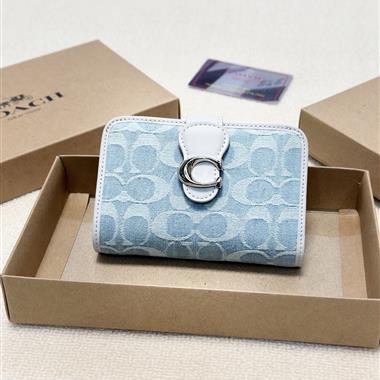 COACH  2026新款時尚包包 尺寸：15*10CM