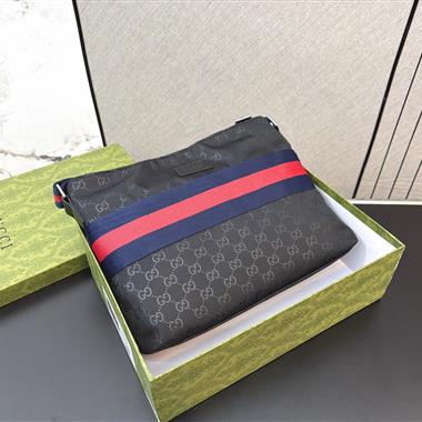 GUCCI   2026新款男生時尚包包 尺寸：32*24CM