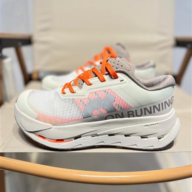 On 昂跑Cloudtilt Moon 輕量運動休閒鞋