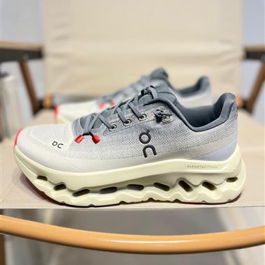 On 昂跑Cloudtilt Moon 輕量運動休閒鞋