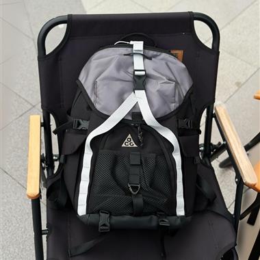 NIKE   2026新款時尚休閒包  尺寸：50*30*22CM