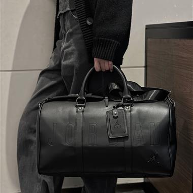 NIKE   2026新款時尚休閒包  尺寸：47*26*22CM