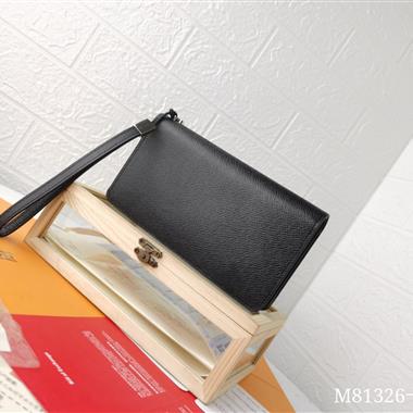 LOUIS VUITTON   2026新款時尚包包  尺寸：19.5x11x3.5CM