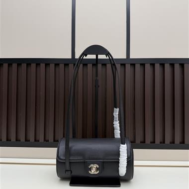 2026新款女生時尚包包  尺寸：20*10CM