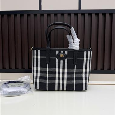 BURBERRY   2026新款女生時尚包包  尺寸：22*10*20CM