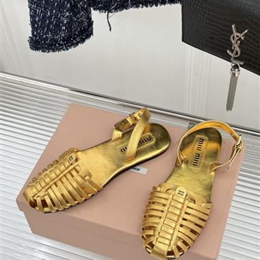 MIUMIU   2026新款女生休閒時尚鞋子