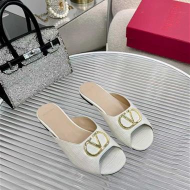 Valentino   2026新款女生休閒時尚鞋子
