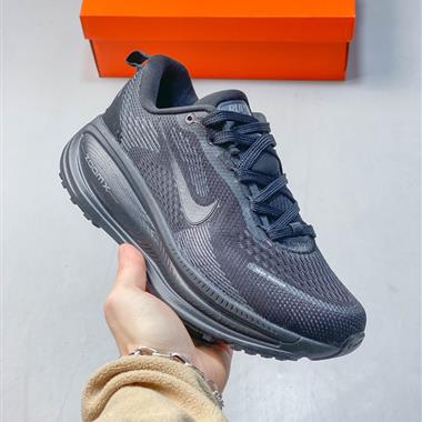 Nike Vomero 18 舒適減震防滑 低幫跑步鞋