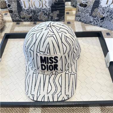 DIOR   2026新款時尚帽子