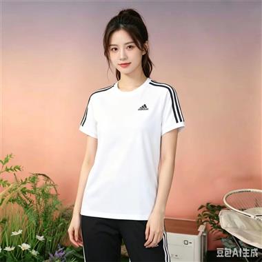 ADIDAS   2026夏季新款短袖T恤