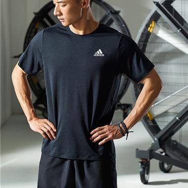 ADIDAS    2026夏季新款短袖T恤