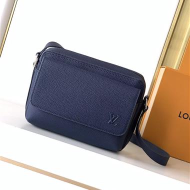 LOUIS VUITTON   2026新款男生時尚包包   尺寸：23*17*9CM