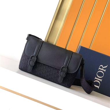 DIOR   2026新款男生時尚包包   尺寸：23x14x6CM