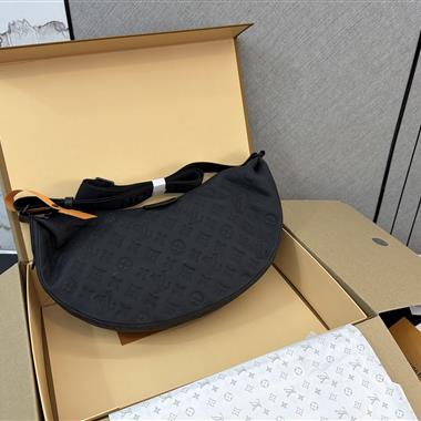 LOUIS VUITTON    2026新款男生時尚包包 尺寸：38*19CM