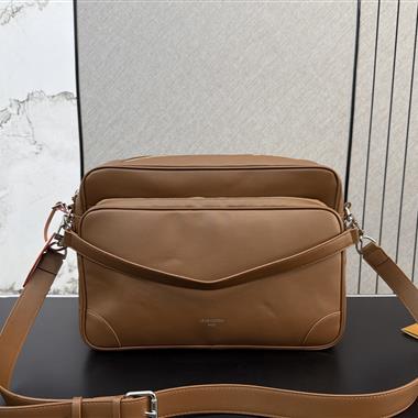 LOUIS VUITTON  2026新款男生時尚包包  尺寸：37*26CM