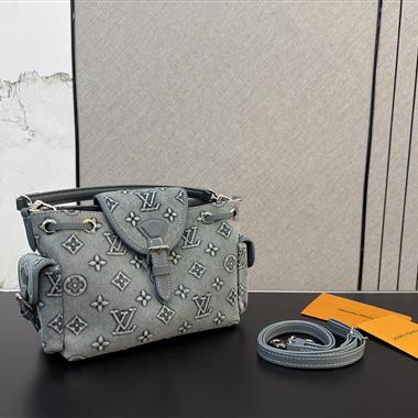 LOUIS VUITTON  2026新款男生時尚包包  尺寸：25CM