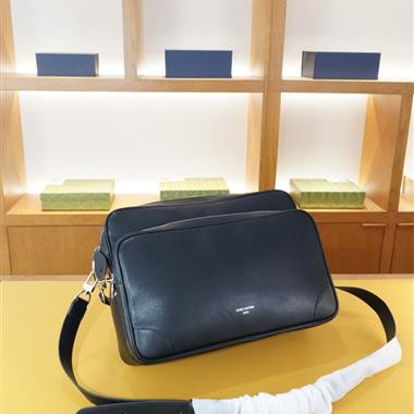 LOUIS VUITTON   2026新款男生時尚包包  尺寸：35x22CM