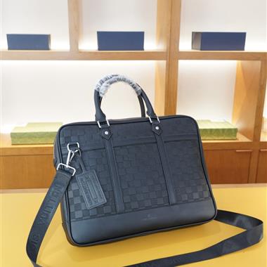 LOUIS VUITTON   2026新款男生時尚包包  尺寸：38x28x7CM