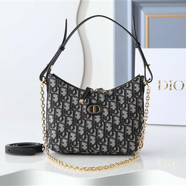 DIOR   2026新款女生時尚包包  尺寸：21*17*7CM