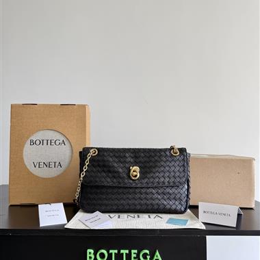 BOTTEGA VENETA  2026新款女生時尚包包  尺寸：27*16*6CM