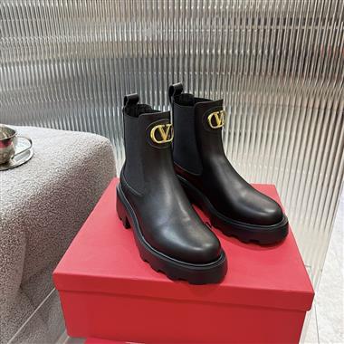 Valentino   2026新款女生休閒時尚鞋子