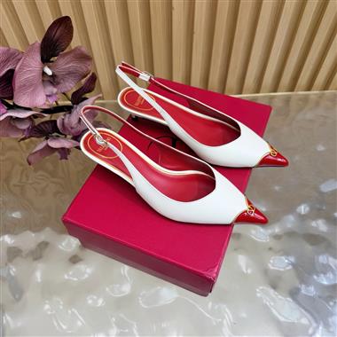 Valentino   2026新款女生休閒時尚鞋子
