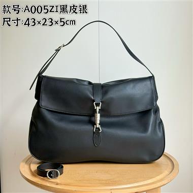 GUCCI  2026新款女生時尚包包   尺寸：43*23*5CM
