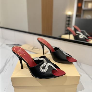 Valentino    2026新款女生休閒時尚鞋子