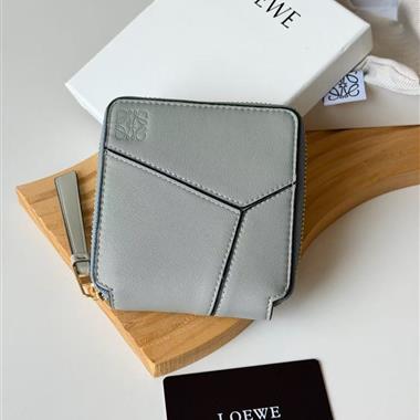 LOEWE  2026新款時尚包包 尺寸：11*10CM