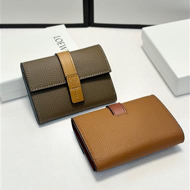 LOEWE  2026新款時尚包包 尺寸：12*10CM