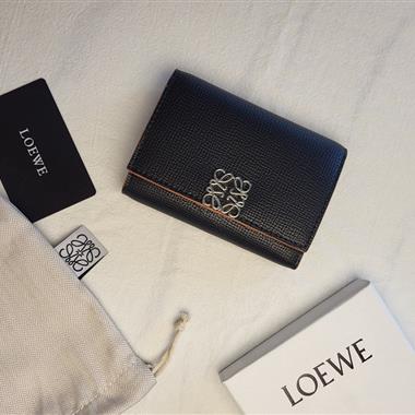 LOEWE  2026新款時尚包包 尺寸：12*10CM