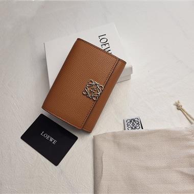 LOEWE  2026新款時尚包包 尺寸：12x9.5x3CM